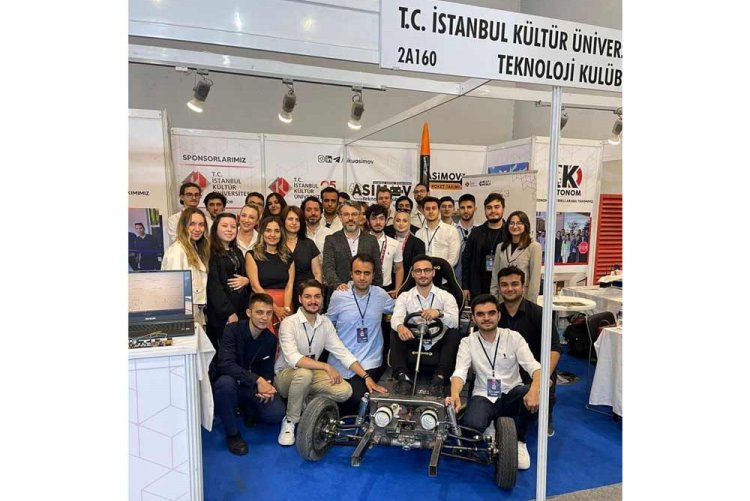ASIMOV TECHNOLOGY CLUB EXHIBITS ITS PROJECTS AT THE SAME EXPOSITION AS CONSIDERABLE COMPANIES 