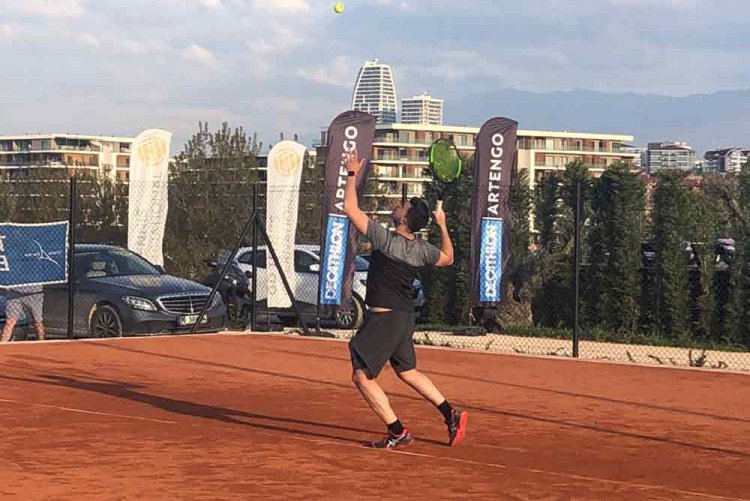 Tenis Erkek Takımımız, Türkiye Üniversitelerarası Tenis Şampiyonası’nda Çeyrek Finale Kaldı
