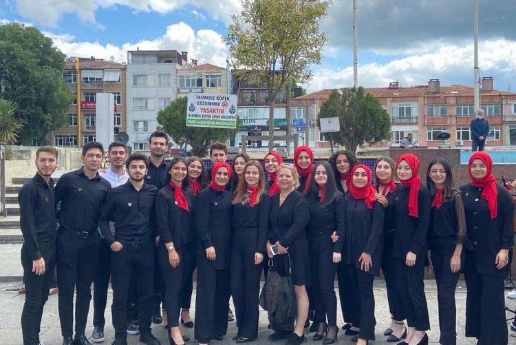 IKU Sign Language Choir