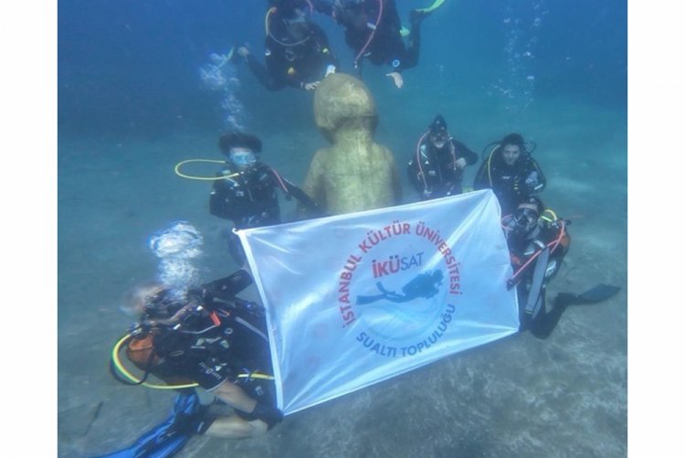 İKÜ Sualtı Kulübü'nden Kadın Cinayetlerine Yönelik Tepki 