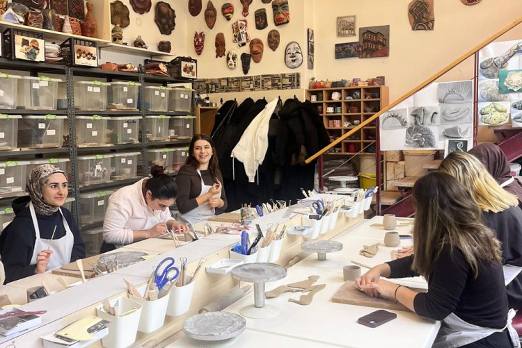 “Yılbaşı Seramik Atölyesi”