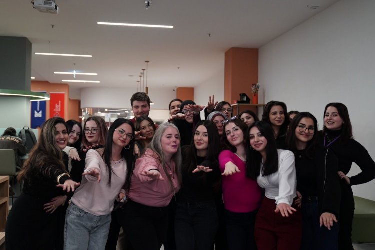 “Ezgi Şener ile Söz Kadının!” 