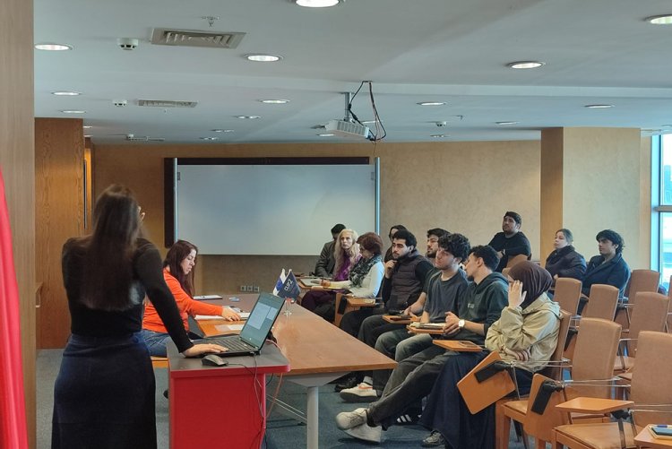 “Türkiye’de Yasal Kalış ve İkamet İzni Prosedürlerine Hukuki Bir Bakış” 